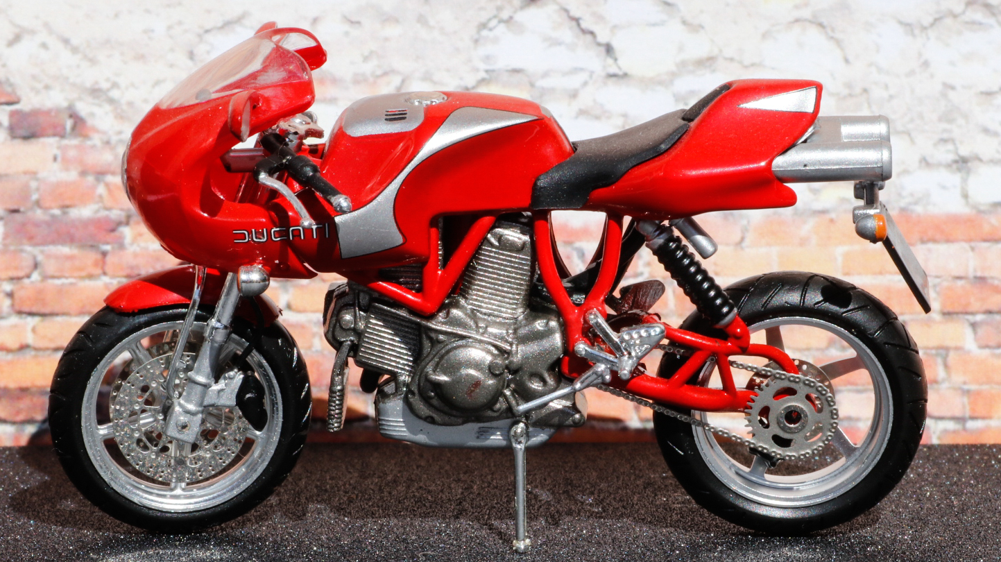 IXO Ducati MH900E